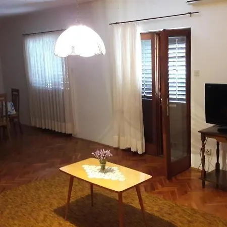 In Hvar With Terrace, Air Conditioning, Wifi, Washing Machine 5028-1 Stari Grad (Hvar)