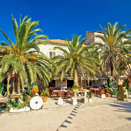 In Hvar With Terrace, Air Conditioning, Wifi, Washing Machine 5028-1 Appartement